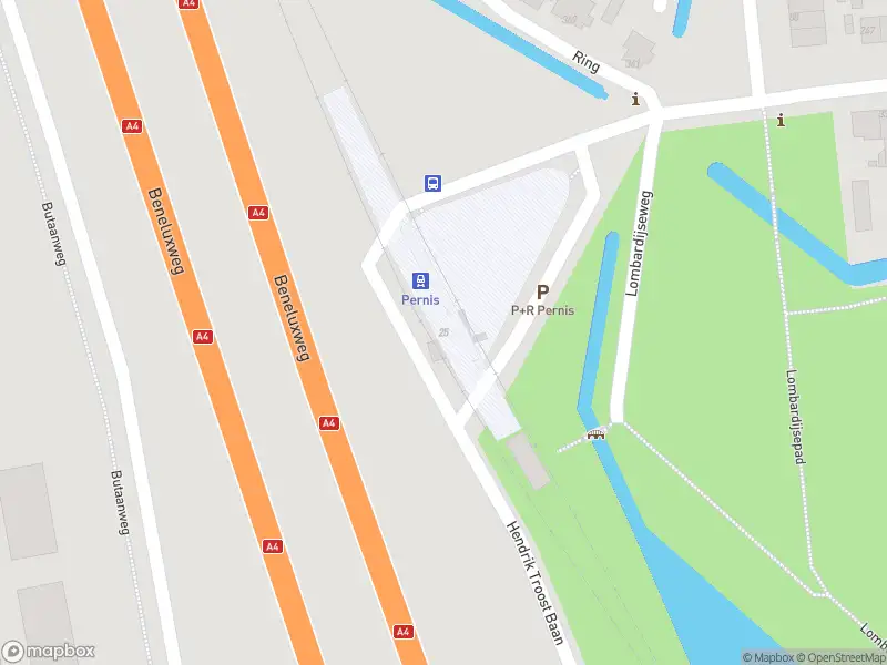 Ambulance met gepaste spoed naar de Schalekampplein in Pernis Rotterdam