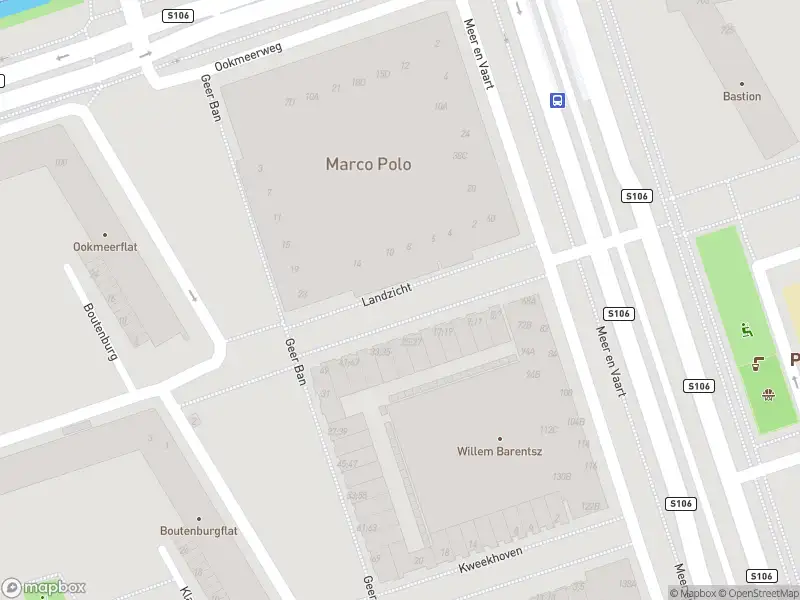 Ambulance met grote spoed naar de Landzicht in Amsterdam