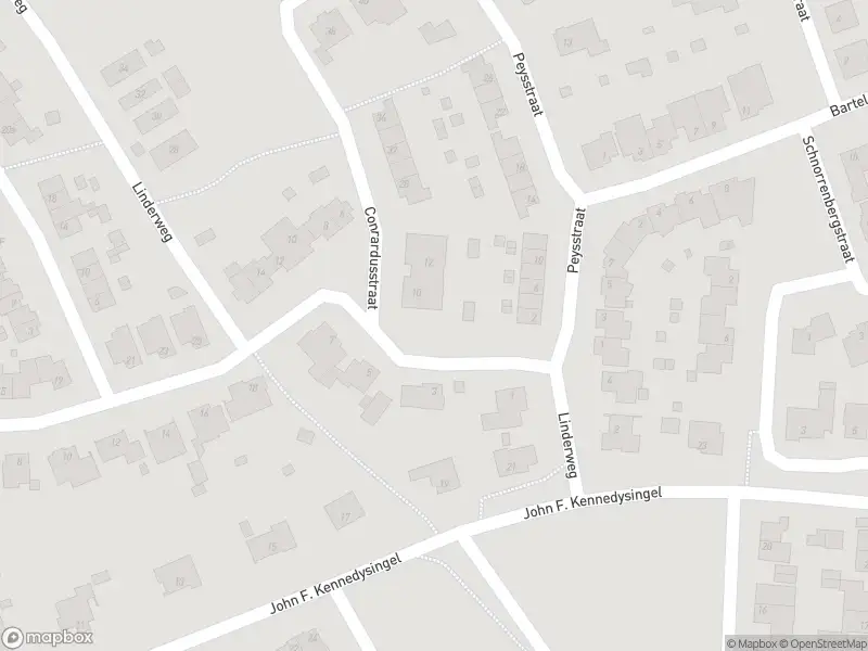 Ambulance met grote spoed naar de Linderweg in Melick