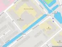 Ambulance met grote spoed naar de Boerhaavelaan in Leiden