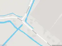 Ambulance met grote spoed naar de Bollaarsdijk in Brielle