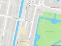 Ambulance met grote spoed naar de Gronsvelderf in Rotterdam