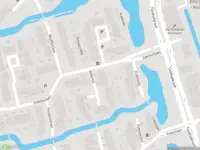 Ambulance met grote spoed naar de Adderhof in Delft