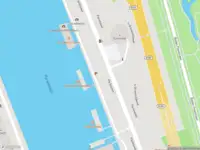 Ambulance met gepaste spoed naar de Parkhaven in Rotterdam