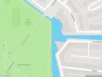 Ambulance met grote spoed naar de Laan van Broekpolder in Heemskerk