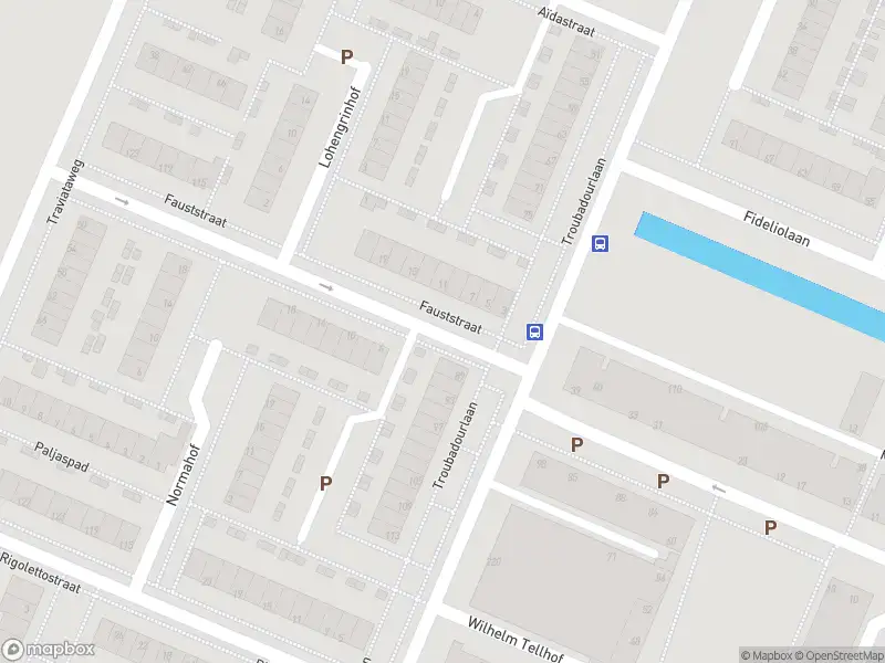 Ambulance met grote spoed naar de Fauststraat in Hoogvliet Rotterdam