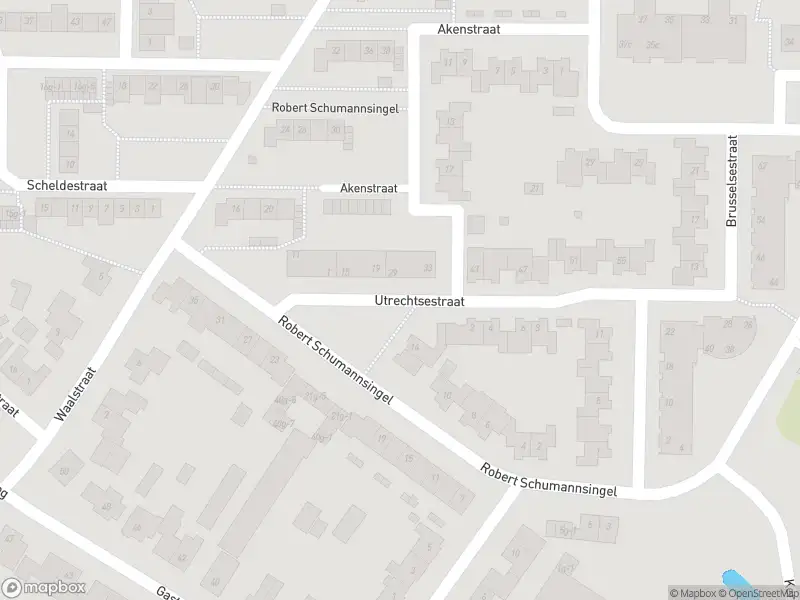 Brandweer met grote spoed naar de Utrechtsestraat in Budel vanwege voertuigbrand