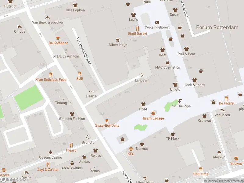 Ambulance met grote spoed naar de Crispijnstraat in Rotterdam