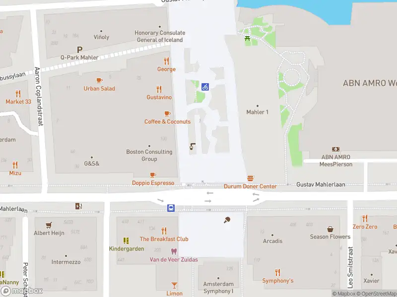 Brandweer met gepaste spoed naar de Claude Debussylaan in Amsterdam