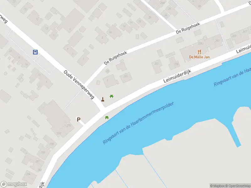 Ambulance met grote spoed naar de Leimuiderdijk in Burgerveen