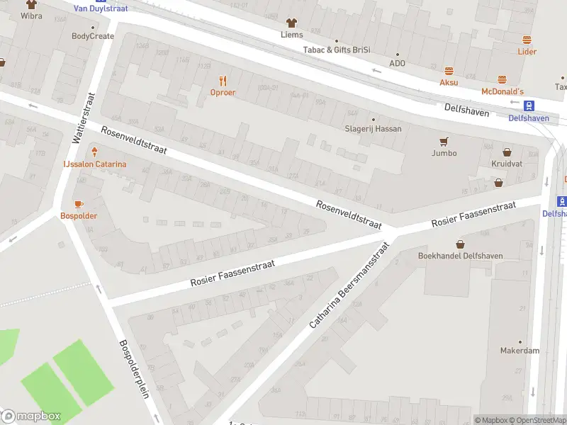 Ambulance met grote spoed naar de Rosenveldtstraat in Rotterdam