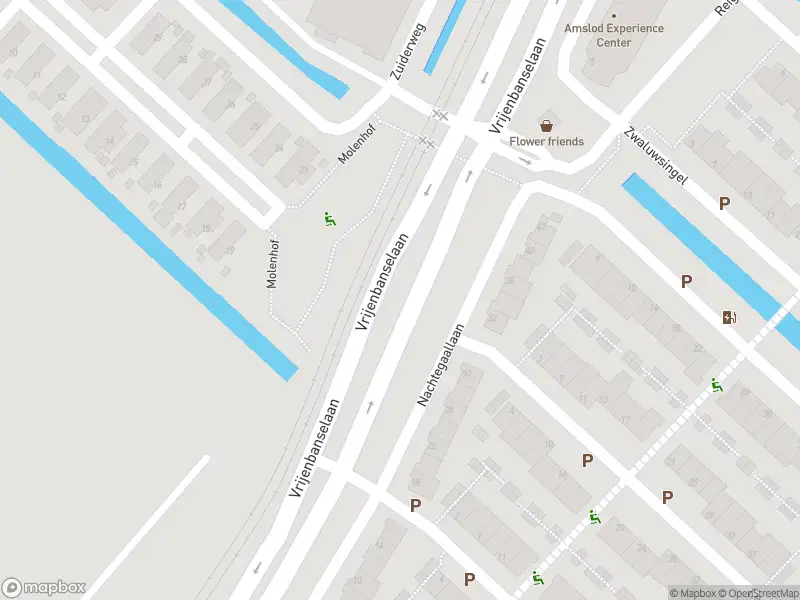 Ambulance met grote spoed naar de Broekmolenweg in Rijswijk