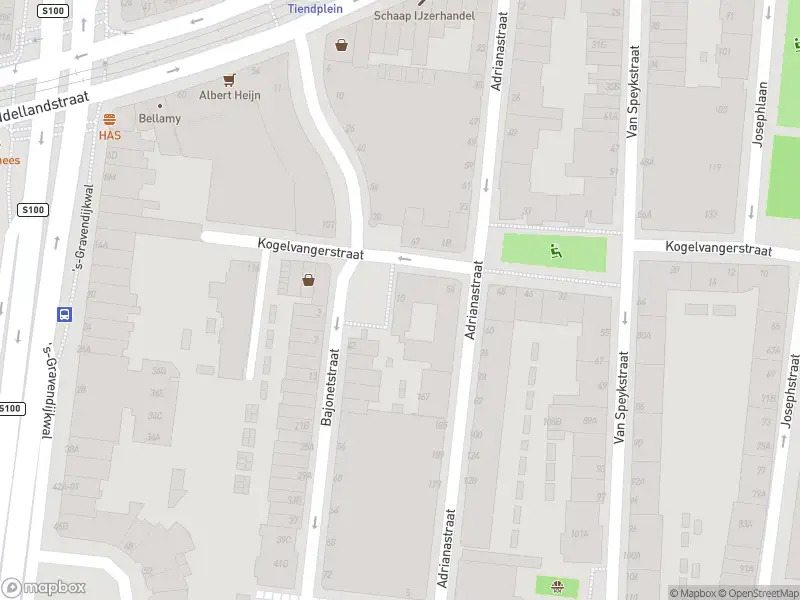 Ambulance met gepaste spoed naar de Bajonetstraat in Rotterdam