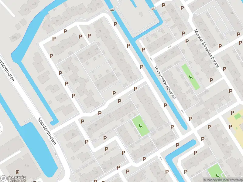 Ambulance met grote spoed naar de Burgemeester Hardonkstraat in Nieuw-Lekkerland