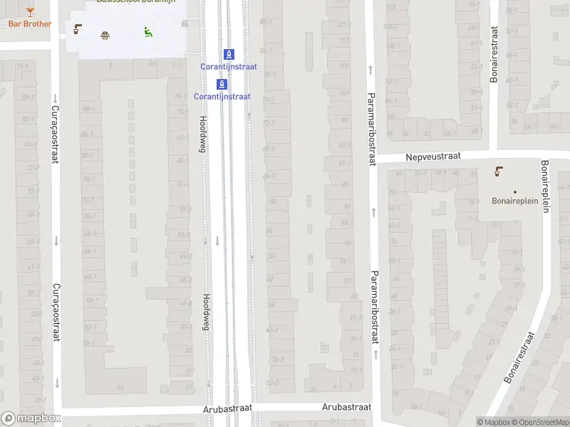 Ambulance met grote spoed naar de Arubastraat in Amsterdam