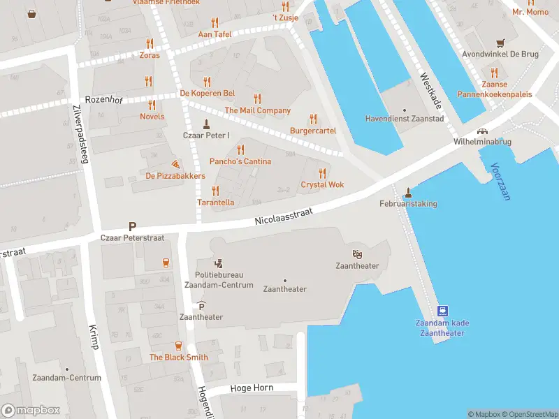 Ambulance met gepaste spoed naar de Nicolaasstraat in Zaandam