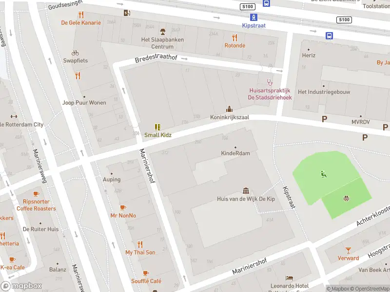 Ambulance met grote spoed naar de Bredestraat in Rotterdam