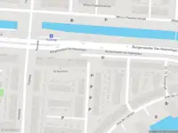 Ambulance met gepaste spoed naar de M C M de Grootstraat in Schiedam