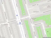 Ambulance met grote spoed naar de Hudsonstraat in Amsterdam