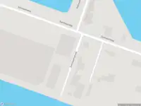 Ambulance met grote spoed naar de Eemhavenstraat in Rotterdam