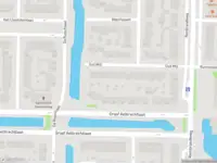 Ambulance met grote spoed naar de Graaf Aelbrechtlaan in Amstelveen