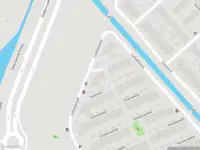 Ambulance met grote spoed naar de Boterbloemveld in 's-Gravenhage