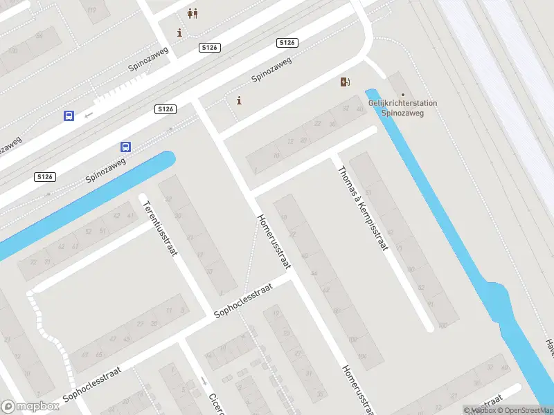 Ambulance met grote spoed naar de Homerusstraat in Rotterdam