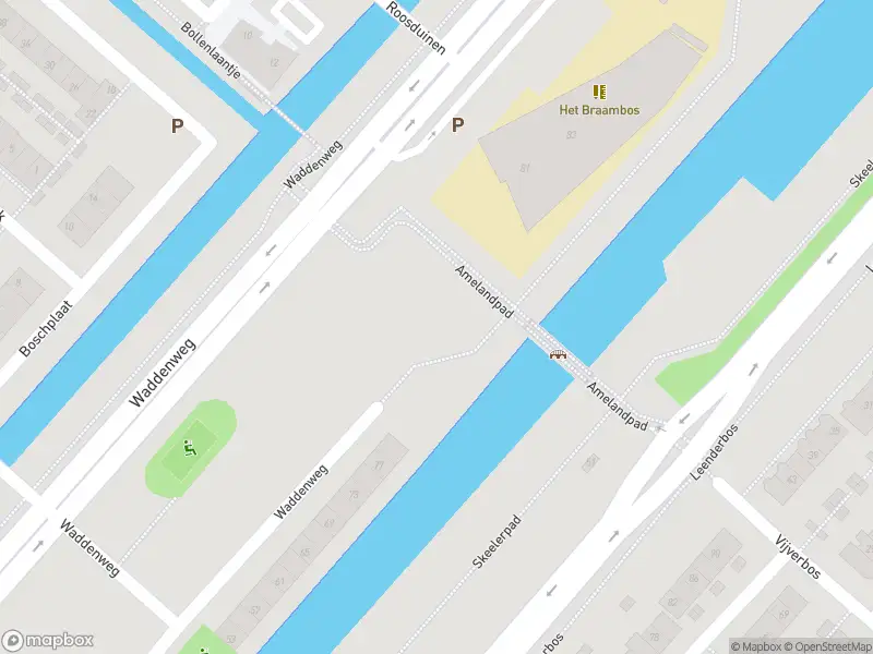 Ambulance met grote spoed naar de Waddenweg in Hoofddorp