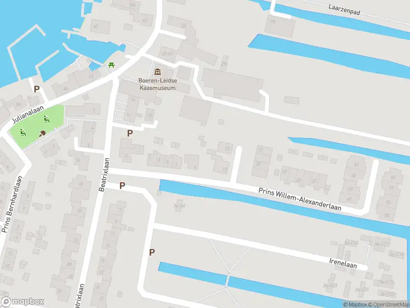 Brandweer met grote spoed naar de Prins Willem-Alexanderlaan in Kaag