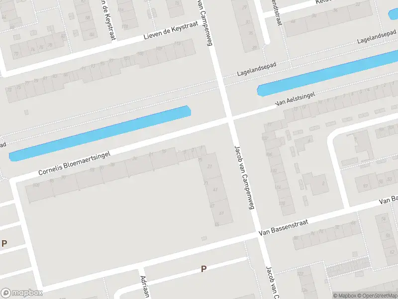 Ambulance met grote spoed naar de Cornelis Bloemaertsingel in Rotterdam