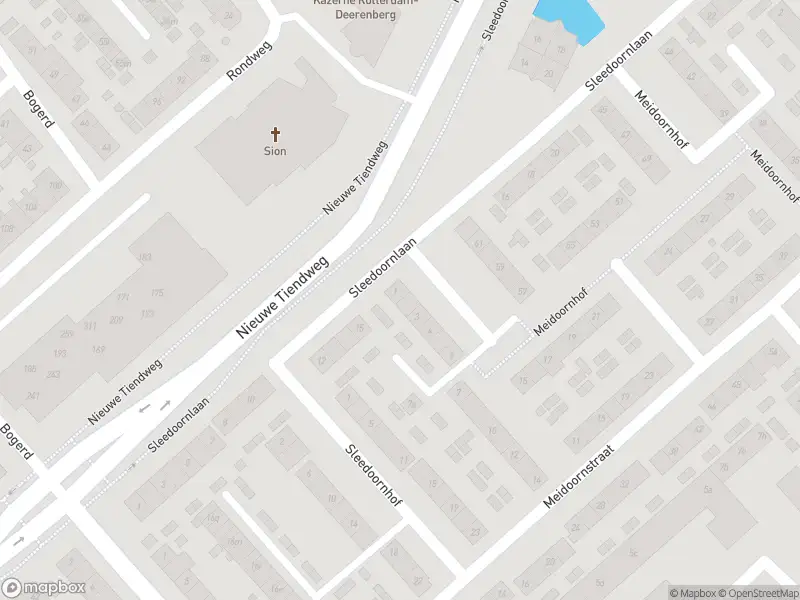 Ambulance met gepaste spoed naar de Meidoornhof in Krimpen aan den IJssel