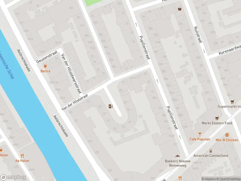 Ambulance met gepaste spoed naar de Van der Hilststraat in Rotterdam