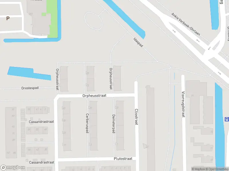 Ambulance met grote spoed naar de Orpheusstraat in Rotterdam