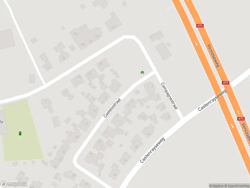 Brandweer met gepaste spoed naar de Castelostraat in Castenray vanwege een buitenbrand