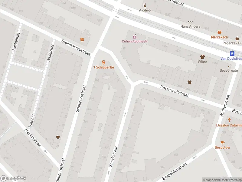 Ambulance met grote spoed naar de Snoekstraat in Rotterdam