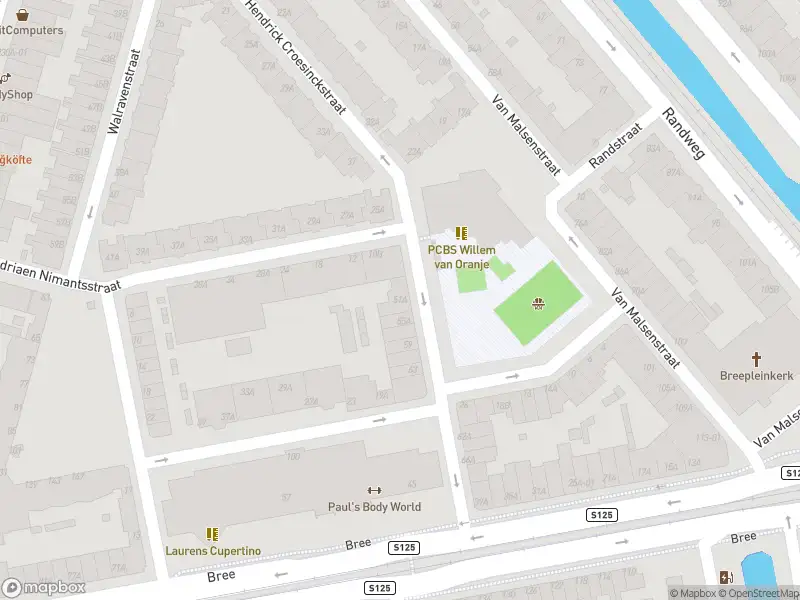 Ambulance met gepaste spoed naar de Hendrick Croesinckstraat in Rotterdam