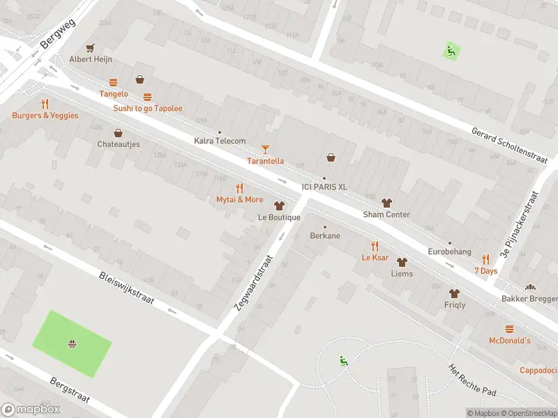 Ambulance met gepaste spoed naar de Zwart Janstraat in Rotterdam