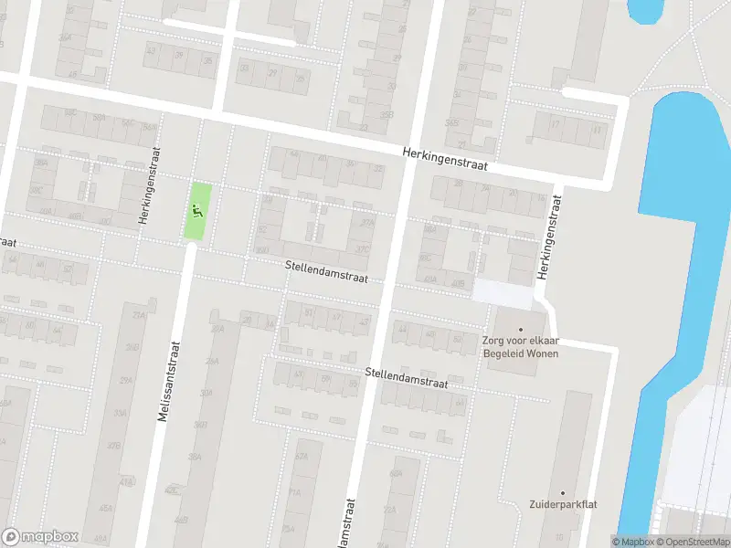 Ambulance met grote spoed naar de Stellendamstraat in Rotterdam