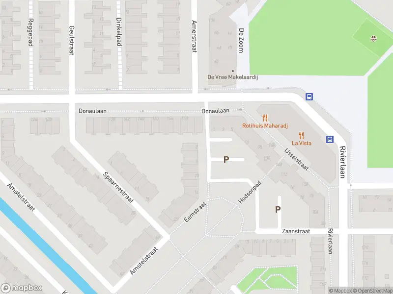 Ambulance met grote spoed naar de Eemstraat in Spijkenisse