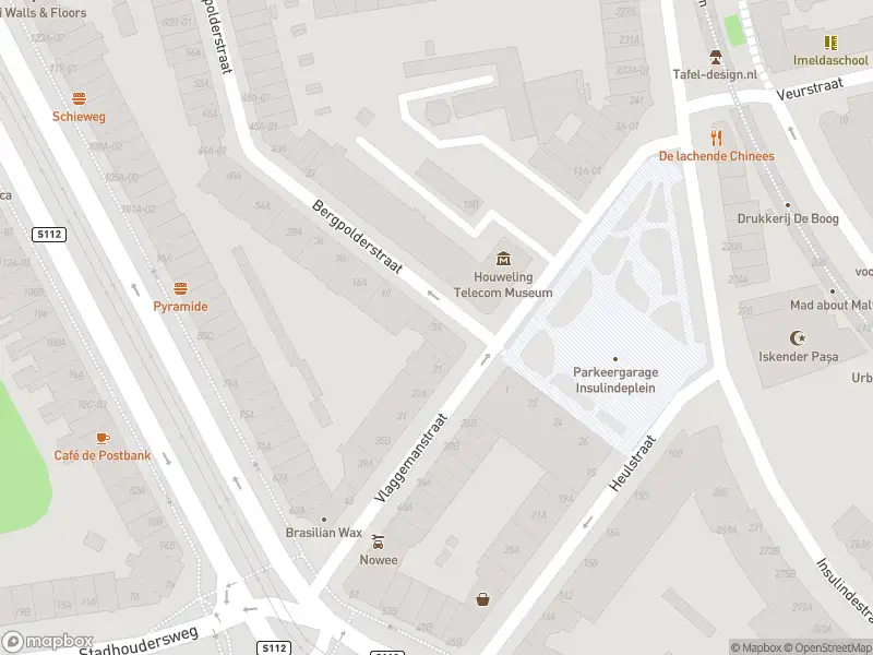 Ambulance met grote spoed naar de Bergpolderstraat in Rotterdam