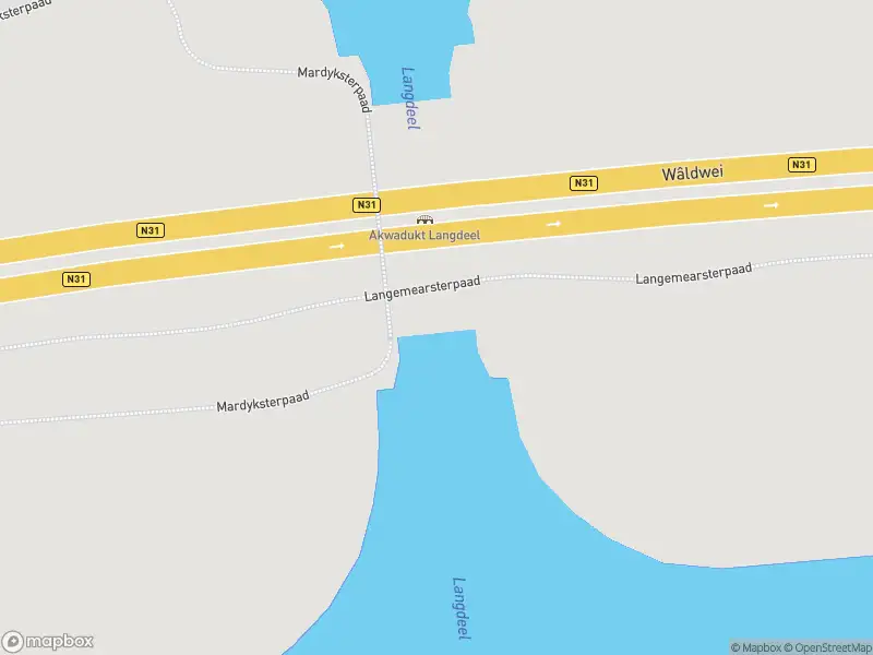 Politie met grote spoed naar de Wâldwei in Leeuwarden vanwege voertuigen te water