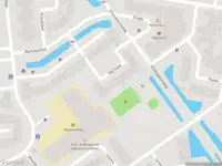 Ambulance met grote spoed naar de Het Steen in Capelle aan den IJssel