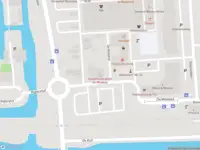 Ambulance met grote spoed naar de De Middend in Grootebroek