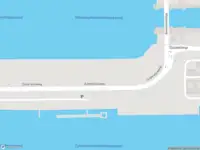 Ambulance met gepaste spoed naar de Sam Vlessinghof in IJmuiden