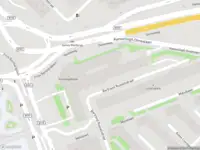 Ambulance met grote spoed naar de Bertrand Russellstraat in Amsterdam