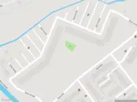 Ambulance met grote spoed naar de Sparrendal in Maassluis