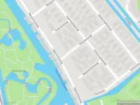 Ambulance met gepaste spoed naar de Rollemanstraat in Leiden