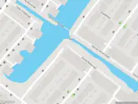 Ambulance met gepaste spoed naar de Gerard Revesingel in Voorschoten