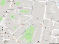 Ambulance en brandweer met grote spoed naar de Ceciliasteeg in Haarlem vanwege gebouwbrand