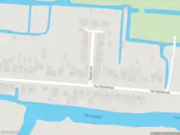 Ambulance met grote spoed naar de Dobberhof in Landsmeer